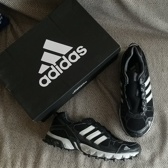 adidas performance thrasher 1.1 m trail running sneaker